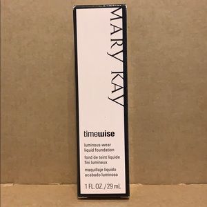 Mary Kay Luminous-Wear Liquid Foundation Ivory 7
